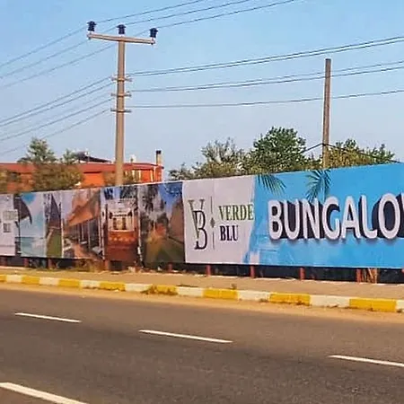 Verde Blu Bungalow